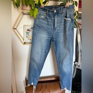 Abercrombie & Fitch Ultra High Rise Super Skinny Ankle